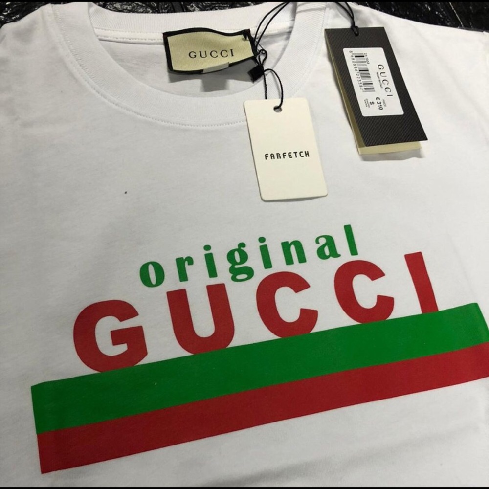 Men wears